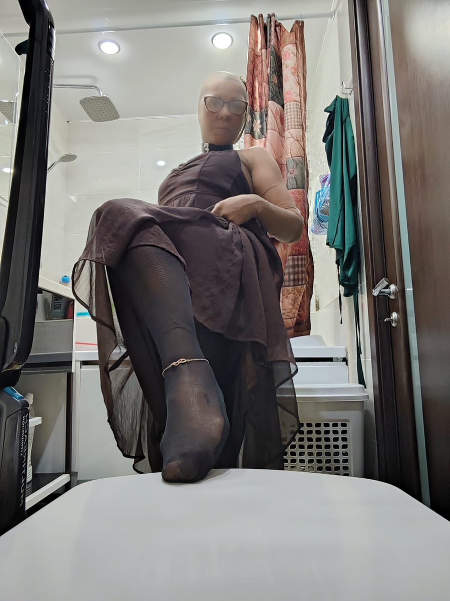 NylonLayered's tweet image. В одежде лучше?