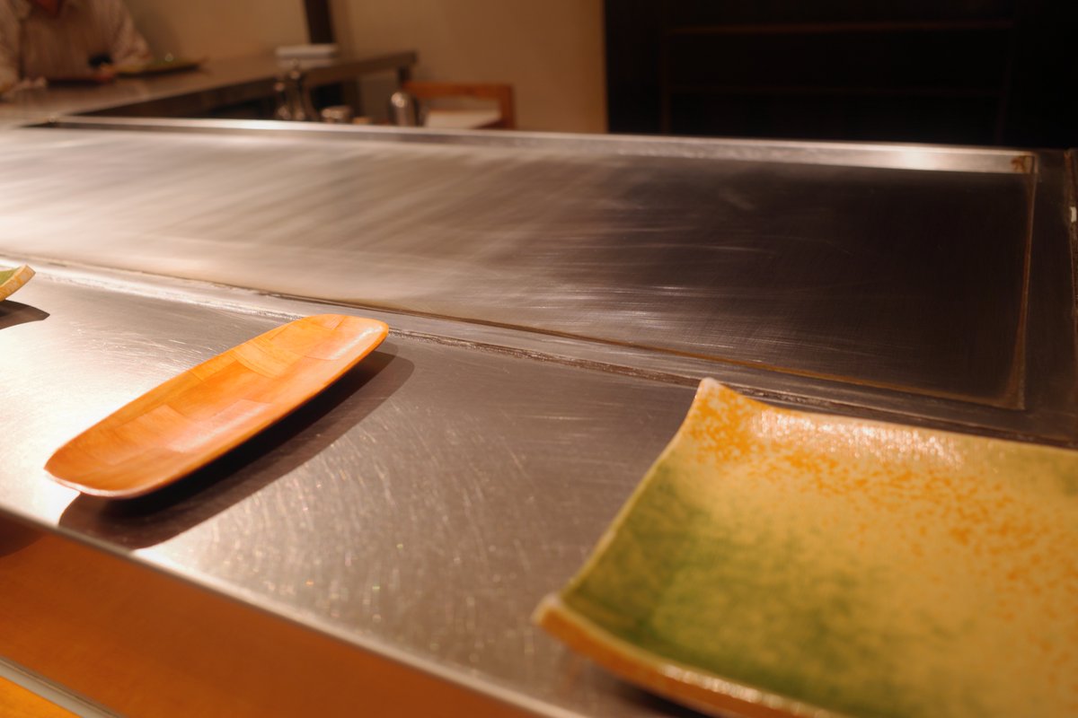 両親と義両親の還暦祝いでお高い鉄板焼にきました