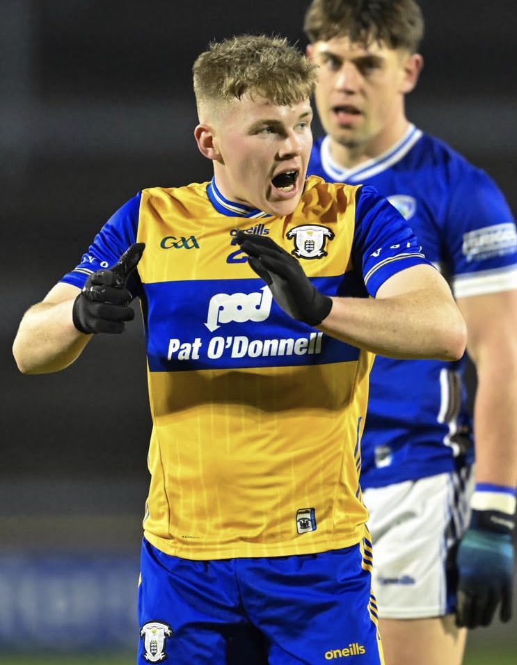 Today marks a proud day for our club as Eamon Tubridy and Darragh Burns are part of the Clare team that travel to Killarney for the Munster Football Final where they take on Kerry. They are both great role models for our younger members and we wish them the very best of luck 🟡🔵