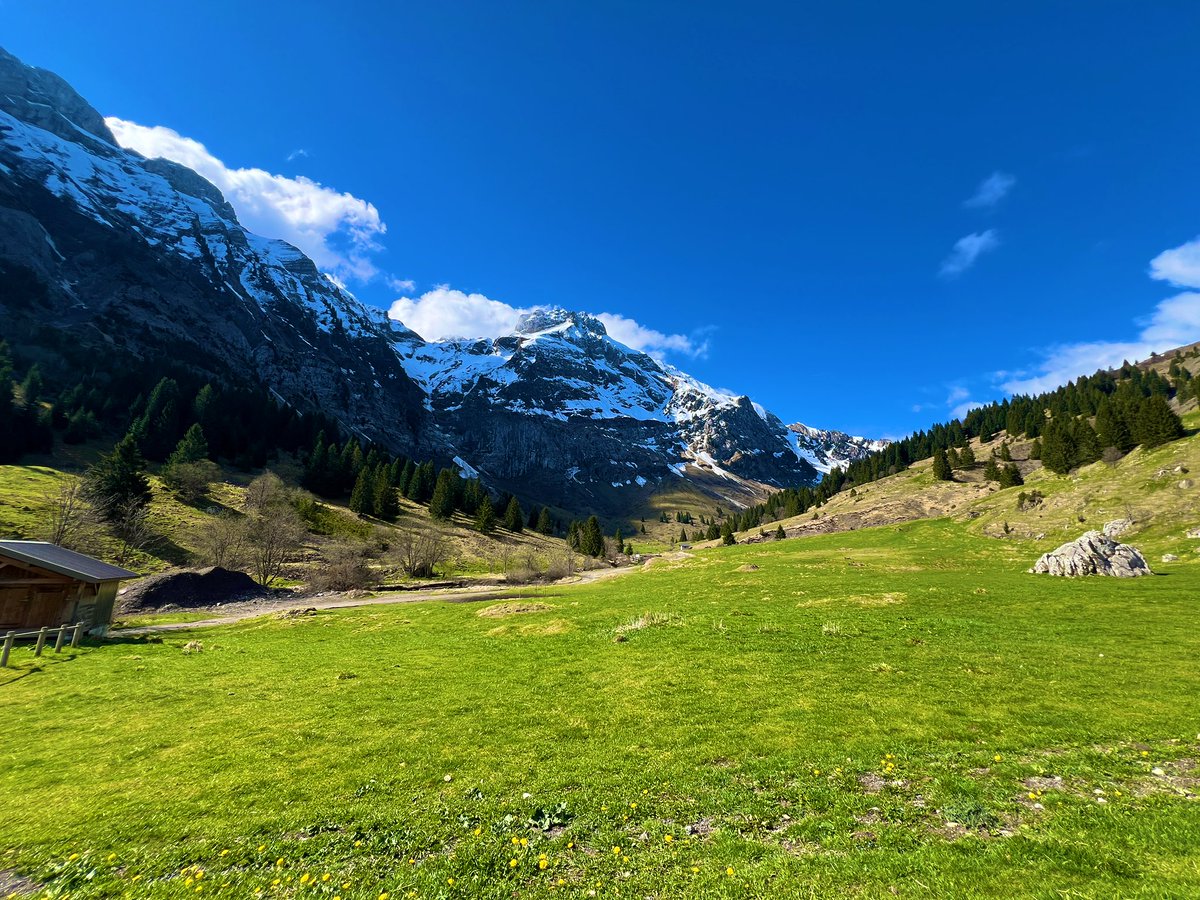 Good morning!

Hopefulness isn’t a wish, it’s a belief that something better is coming.
Live today with that quiet certainty.

Have a great day!