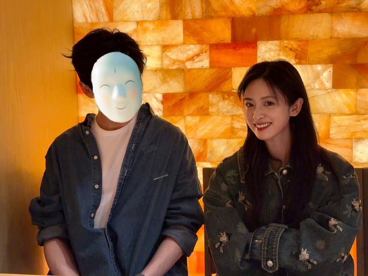 lisalisacaa17's tweet photo. Why this is so cute ~ 😉😉

#ShenYue
#ZhangYunlong
#LoveInPavilion https://t.co/m9f7BDDJgC