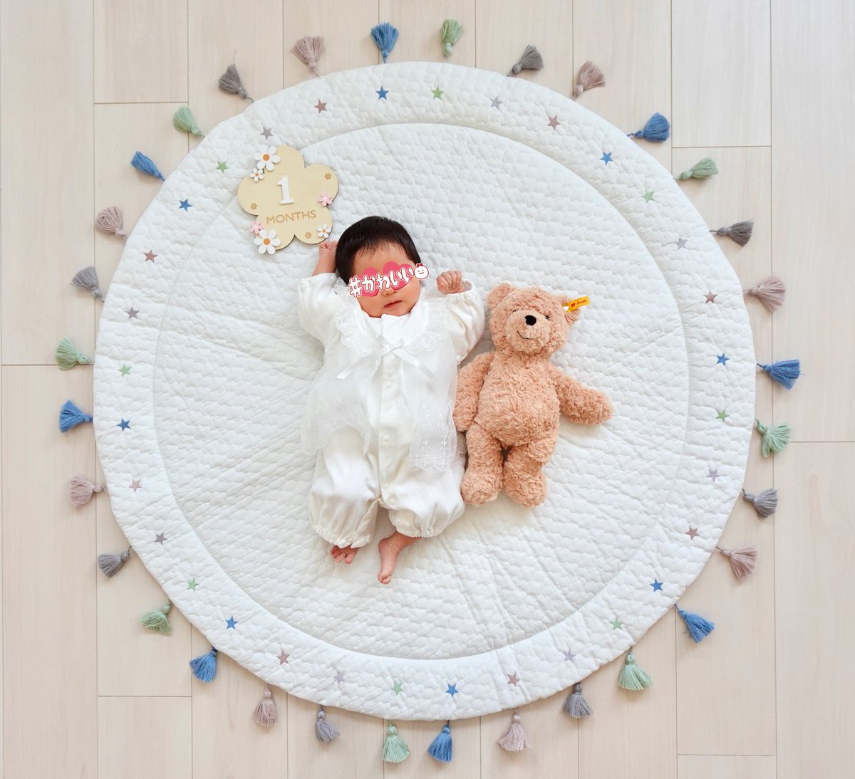 娘ちゃん1ヶ月🧡🌼

ほんとに1ヶ月前に私から生まれたの！？
かわいいかわいいかわいい😭💕