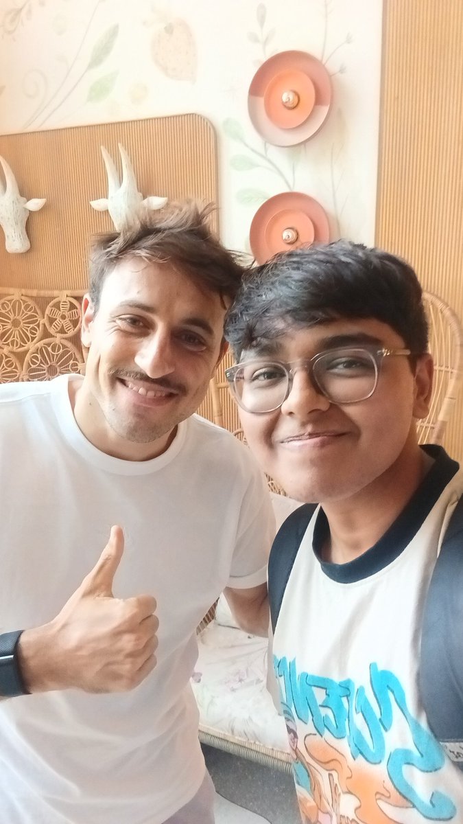 HAVING A LUNCH WITH <a href="/marclou/"></a>. I never expected to get to do this :)
getting into indie building was the best decision of 2025