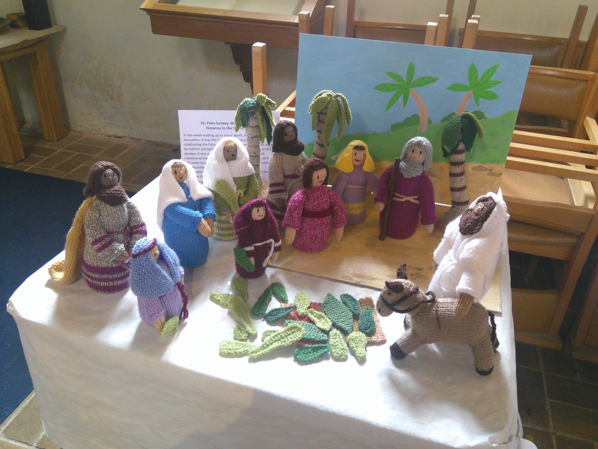 HelenRo88542779's tweet image. An impromptu visit to a fab &apos;knitted bible stories&apos; exhibition at Hemingford Grey church on a walk yesterday (30 scenes) Here are a few - Noah&apos;s Ark, Feeding of the 5000, Palm Sunday and the Last supper. #SpottedOnMyWalk #Cambridgeshire #SundaySermons #knitting #bible