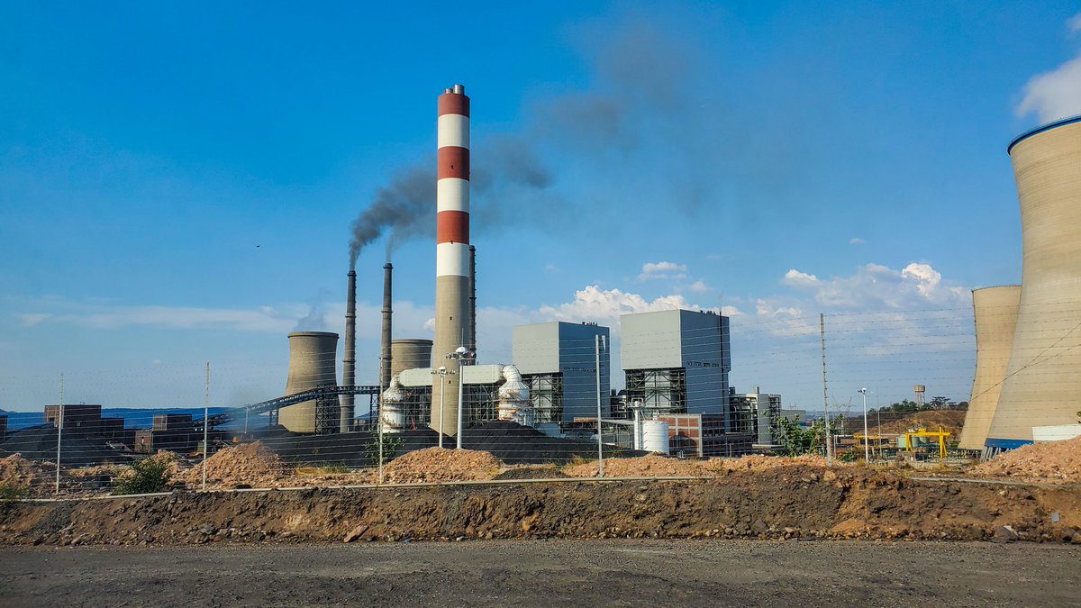 ZimbabweACEYF's tweet photo. Hwange Communities Raise Alarm Over Chinese Coal Mining Devastation
By Munashe Masiyiwa | @CNRG_ZIM
Click the link below 👇🏿 👇🏿
https://t.co/7EBXUcSJLW
@FMaguwu @ChineseZimbabwe @DontGasAfrica @Polluters_Out @MinistryMines @Mining_Zimbabwe @ZimdiamondW
#NoToExploitation https://t.co/fxTMiUhQym
