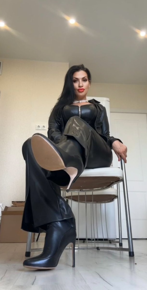 Sunday worship, submission is unconditional