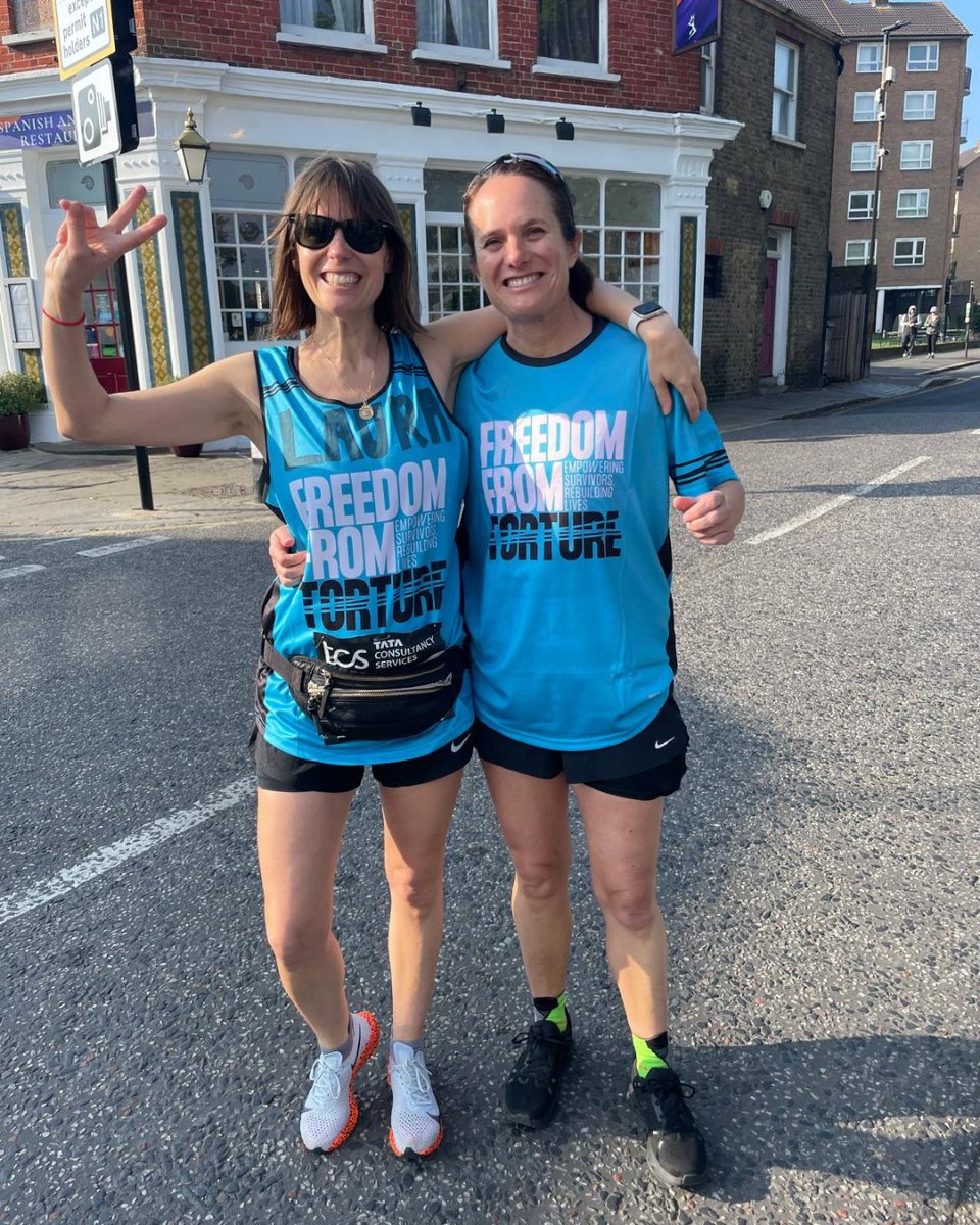FreefromTorture's tweet image. One week ago, Team FFT whizzed round the London Marathon - we hope they've been resting their legs since then😅
Together they raised a whopping £14k! This incredible amount will provide torture survivors with counselling, group therapy and support in the hostile asylum system💙