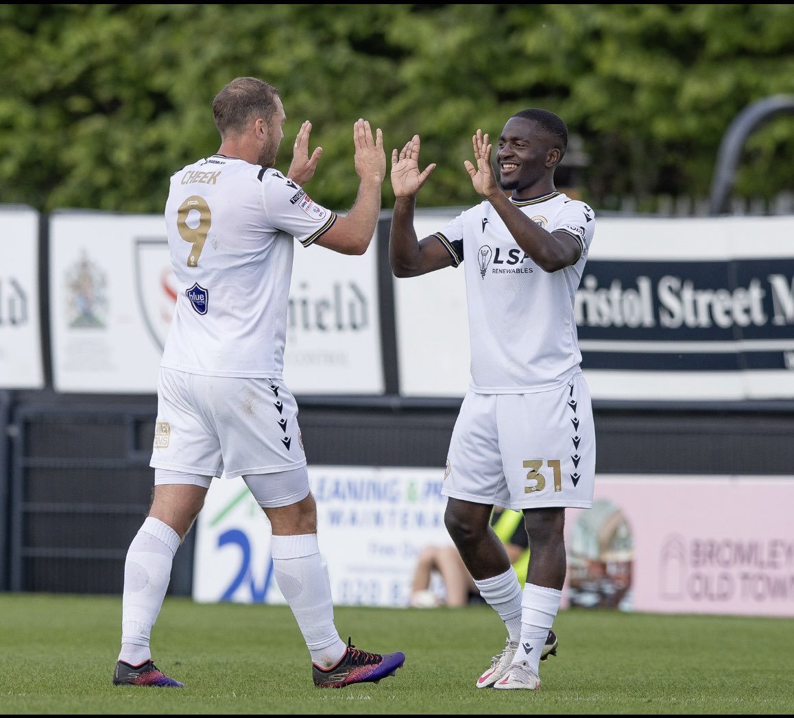 Brooklyn Ilunga (@ilungabk) on Twitter photo Last game ticked off on a positive ✅ & <a href="/michaelcheek5/">Michael Cheek</a> with an unreal season 👏🏿 supports been immense from day 1 and can’t wait to go again. <a href="/bromleyfc/">Bromley FC</a> 🤍 Last game ticked off on a positive ✅ & <a href="/michaelcheek5/">Michael Cheek</a> with an unreal season 👏🏿 supports been immense from day 1 and can’t wait to go again. <a href="/bromleyfc/">Bromley FC</a> 🤍