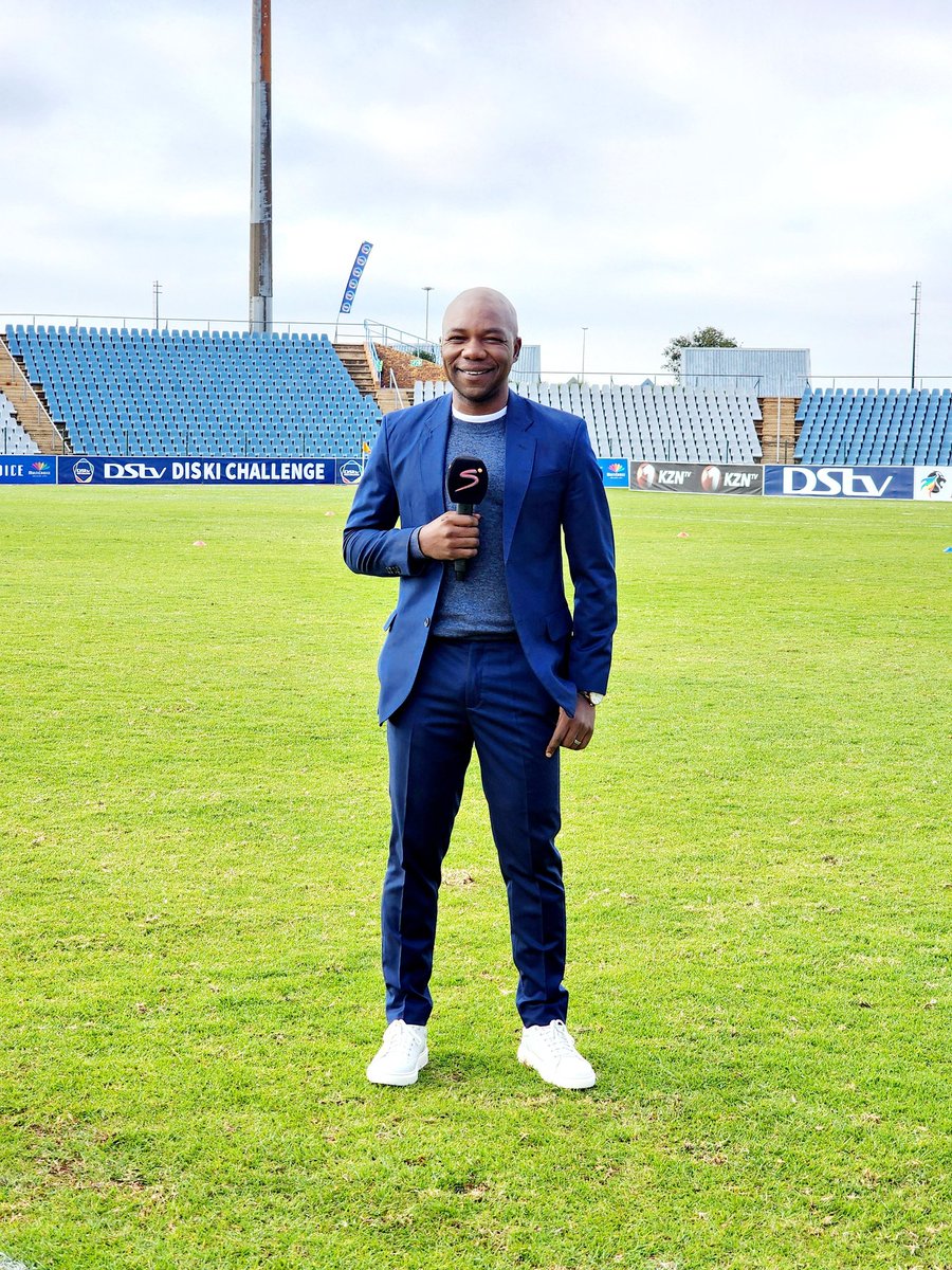 "When your ambitions are greater than your fears, your life will be greater than your dreams."
#Ambitions #Fear #Dreams