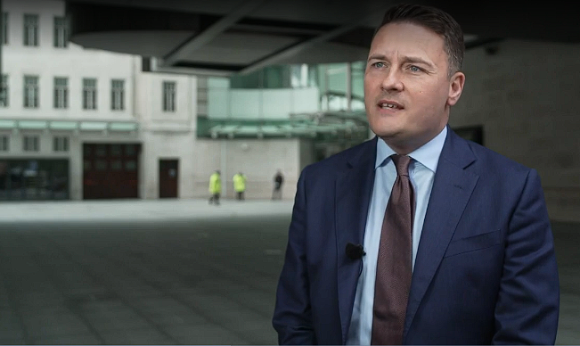 PoliticsUK1's tweet photo. .@wesstreeting  says #ReformUK  now a threat to #Labour

https://t.co/uzO2cXNNlX https://t.co/LfV9fKgre6