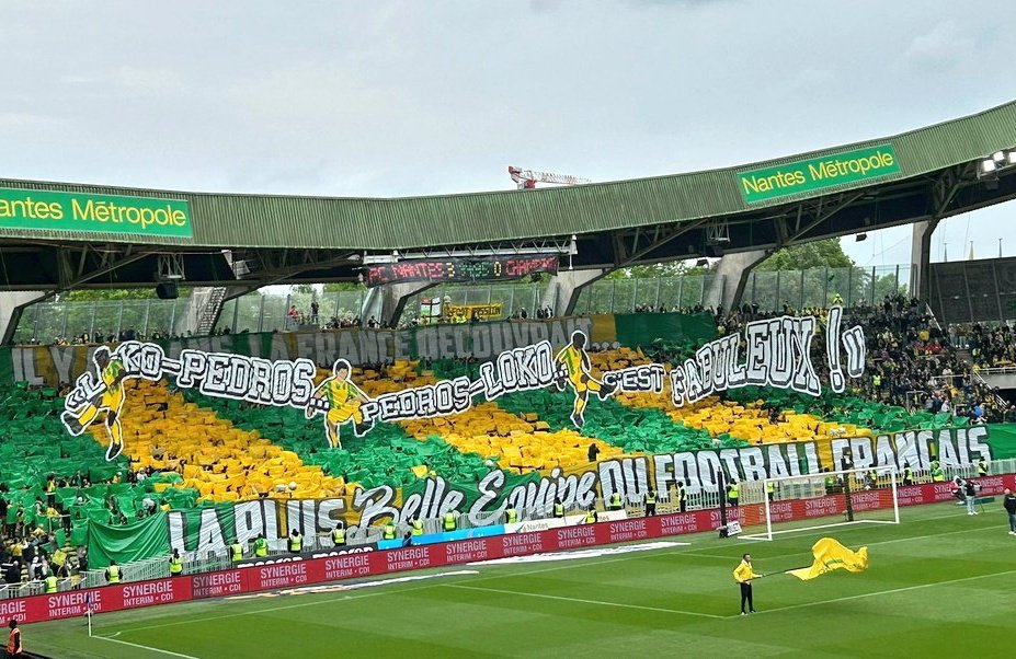 Météo Foot Maps Infos & Stats (@meteofootmaps) on Twitter photo 🟡🟢 "Il y a 30 ans, la France découvrait la plus belle équipe du football français !"
Magnifique TIFO des Brigade Loire en hommage au FC Nantes de 1994/95 qui a gardé son record d'invincibilité sur une saison !
<a href="/FCN_Altitude/">FCN Altitude</a>
#Ligue1 #FCNSCO 🟡🟢 "Il y a 30 ans, la France découvrait la plus belle équipe du football français !"
Magnifique TIFO des Brigade Loire en hommage au FC Nantes de 1994/95 qui a gardé son record d'invincibilité sur une saison !
<a href="/FCN_Altitude/">FCN Altitude</a>
#Ligue1 #FCNSCO