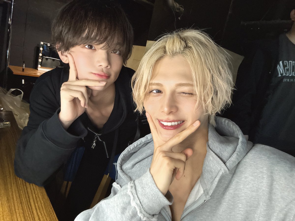 shot4_kr's tweet photo. FC公演ありがとうございました‼︎
制服衣装だったということでポンパしたよ🐶
とっても暖かい空気で楽しかった😭これからもっともっと努力してたくさん幸せにする🧡 https://t.co/Q7b52VoibJ