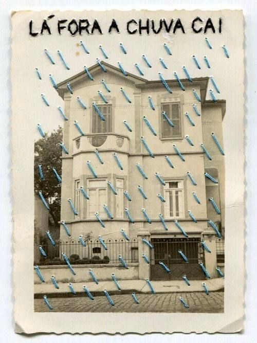 더 큰 자수붐이 오길 바라며
컨셉추얼 자수(Conceptual Embroidery)에 대해 얘기하고 싶네요
이런 레퍼런스들을 볼때마다 어떻게 만드는 건지 몰라서 그냥 실로 직접 짜고 스캔하거나 일일히 그렸던 지난날들... 
요즘 ai로 구현이 잘 되는지라 너무너무 행복해여(안 그랬으면 귀능이가 됐을듯)