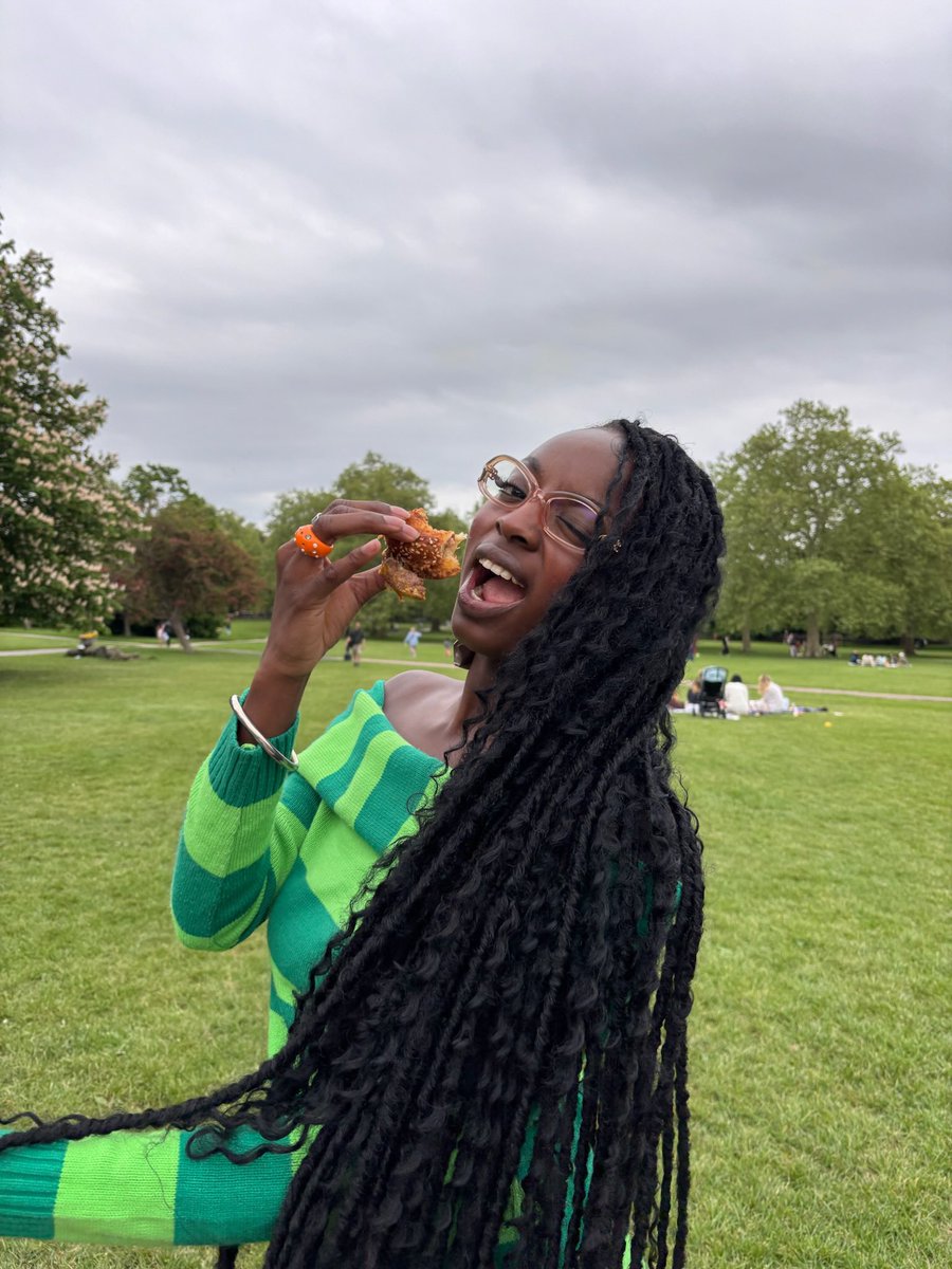 Sulaymahh tweet media