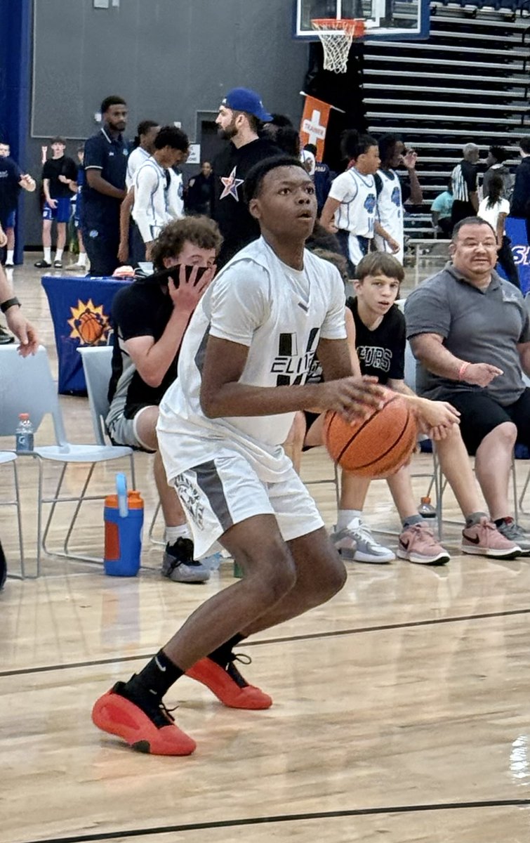 Virginia Elite 757’s Taveon Roundtree buries the 3-pointer and has 7 points midway through 1H.  Slippery slasher  with shifty footwork and a deft touch.  Scores from all levels. One of VA’s best in 2029!  #BigShots #RichmondRumble ⁦<a href="/BigShotsToday/">Hit The BIG SH🏀TS</a>⁩ ⁦<a href="/BigShotsGlobal/">BIG SH🏀TS</a>⁩