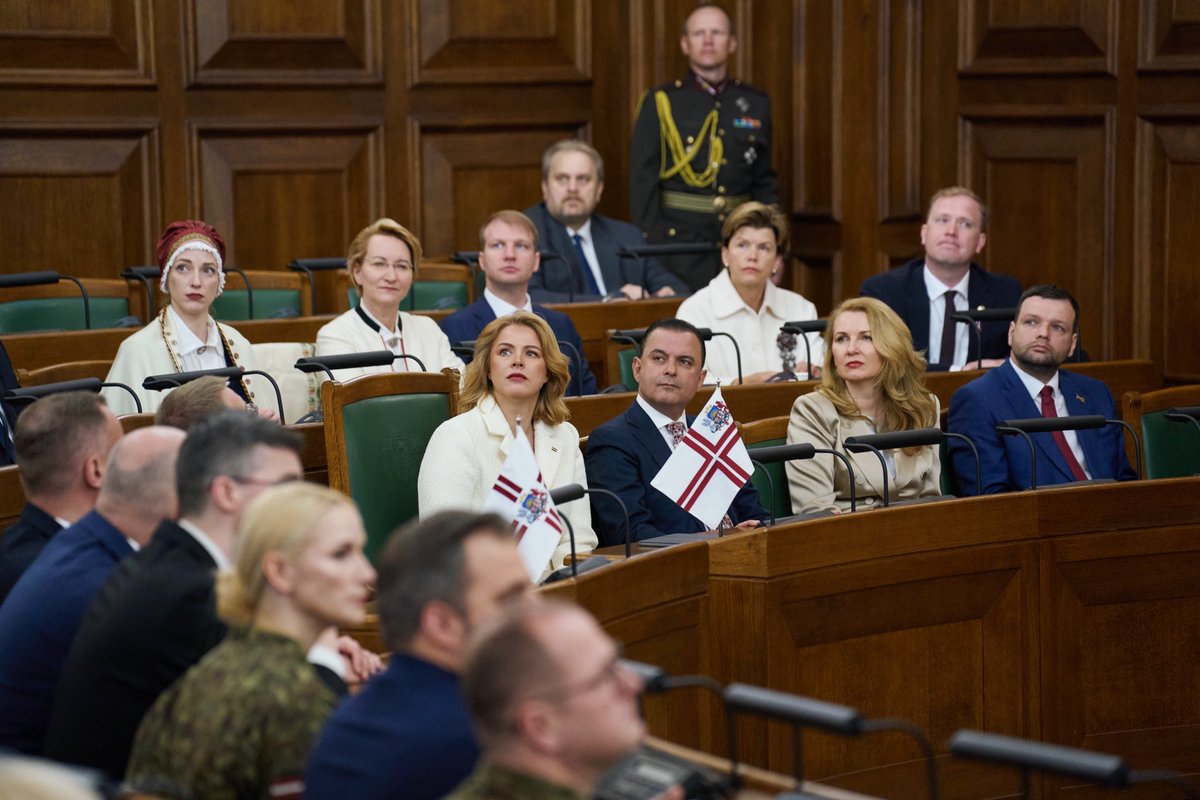 Latvija būs tik stipra, cik katrs no mums un mēs visi kopā. 🇱🇻

Paldies ikkatram šajā svētku dienā, kurš strādā, audzina bērnus, sargā, dara, palīdz un tic. Es lepojos būt daļa no Latvijas. Es ticu šai zemei. Es ticu, ka Latvija ir īpaša vieta, kur Baltijas jūras krastā mums ir