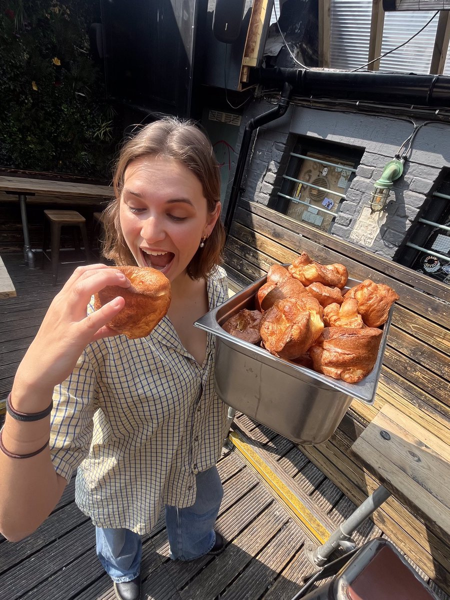 Unlimited Yorkies EVERY Sunday at the Owl 

Yes the rumours are true, we are serving up unlimited yorkshire puddings to all our Sunday roast diners !!

Walk-ins available all day today, we’ll see you soon

#sundays #yorkies #walkins #yummy #sundayroast #youngspubs #shoreditch