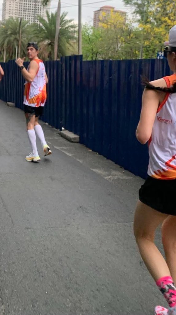 thank you sa inyong dalawa.

kahapon pa ako nakangiti.

#KimPau
#KimChiu
#PauloAvelino