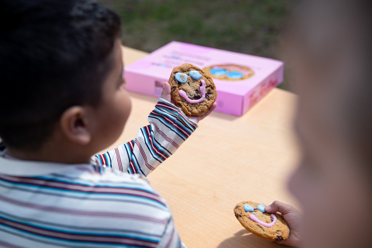 Regina Food Bank (@reginafoodbank) on Twitter photo 📣 Today is the LAST day Smile Cookies with <a href="/TimHortonsYQR/">Tim Hortons Regina</a>. With every purchase, you’re helping fund <a href="/ReginaFoodBank/">Regina Food Bank</a> & <a href="/FSWCRegina/">First Steps Wellness</a> and giving a hand up to those in need.
Make a delicious difference in our city today by picking up a Smile Cookie at a participating location! 📣 Today is the LAST day Smile Cookies with <a href="/TimHortonsYQR/">Tim Hortons Regina</a>. With every purchase, you’re helping fund <a href="/ReginaFoodBank/">Regina Food Bank</a> & <a href="/FSWCRegina/">First Steps Wellness</a> and giving a hand up to those in need.
Make a delicious difference in our city today by picking up a Smile Cookie at a participating location!