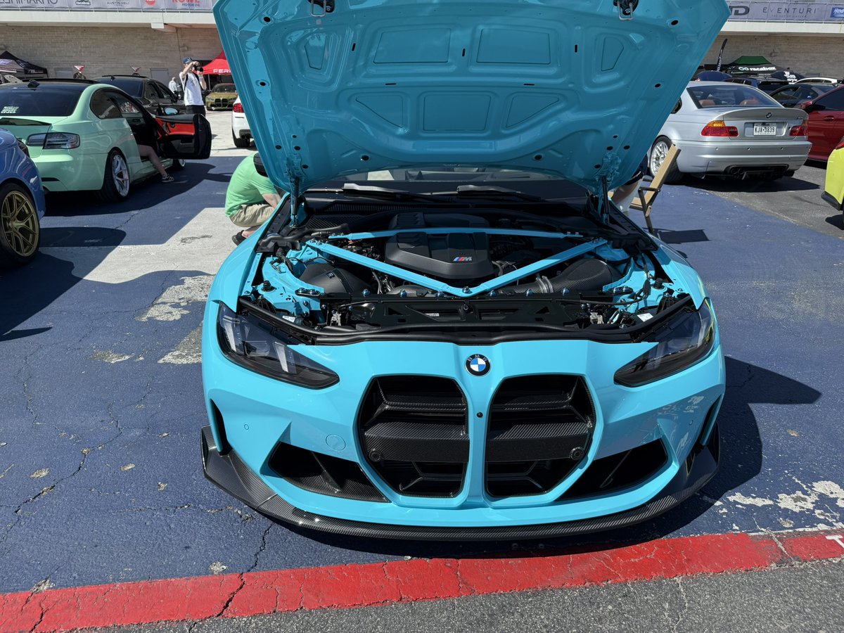 Christopher knight tweet media