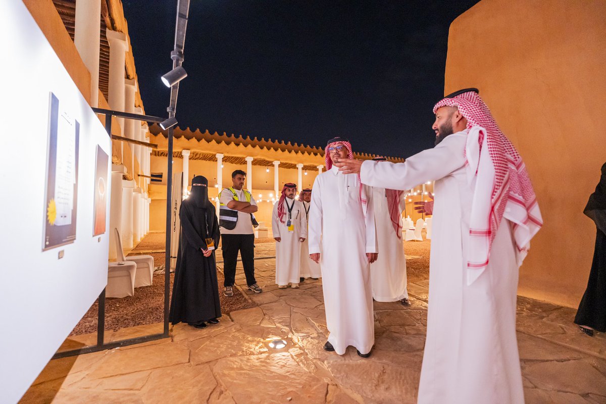 حضور سعادة الرئيس التنفيذي لهيئة تطوير منطقة حائل في #أساريد لم يكن مجرد تواجد، بل كان مشهدًا ينطق برسالة واضحة: الإبداع في حائل حاضر، ومحل تقدير وإيمان.