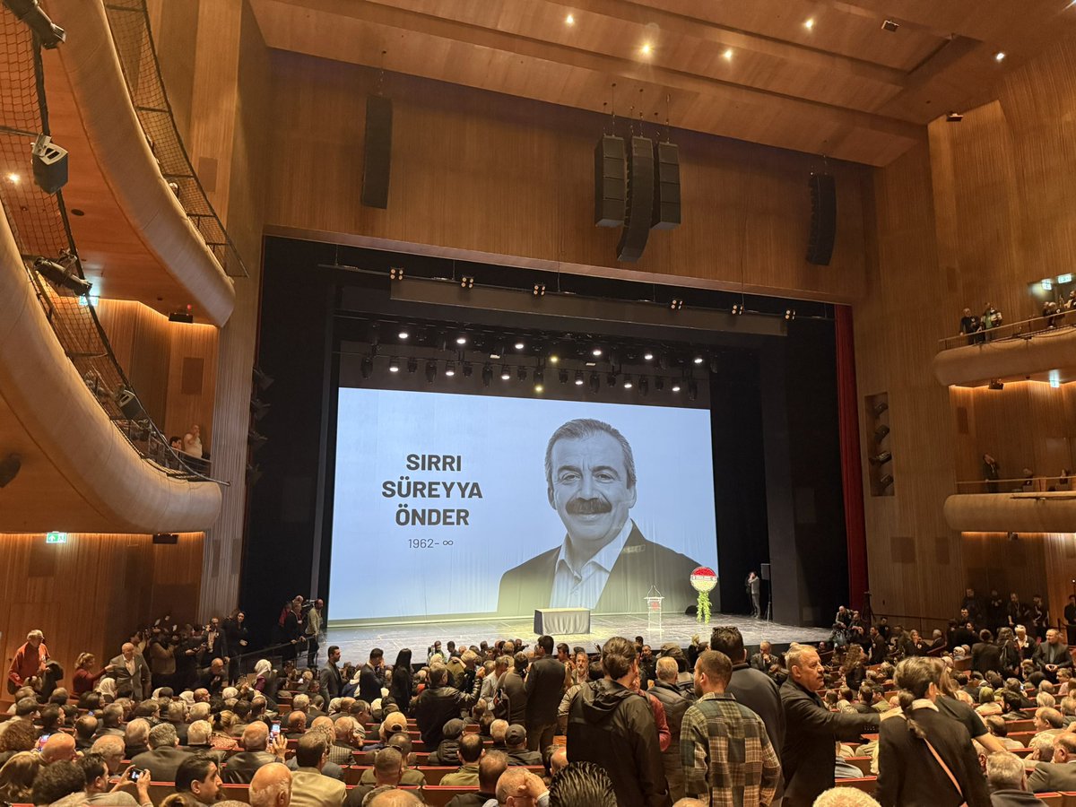 Ve Degerli Sırrı Abi’nin bugün uğurlama türeni.. Uğurlanması aynı zamanda 04 Mayıs 1937 Dersim tertele günü..! #SirriSüreyyaÖnder #DersimTertelesi