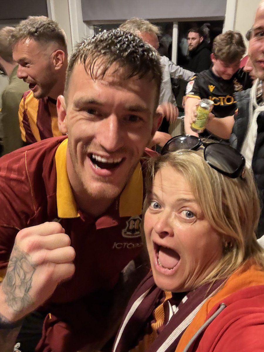 agreen1911's tweet image. My favourite photo of the day/night #bcafc