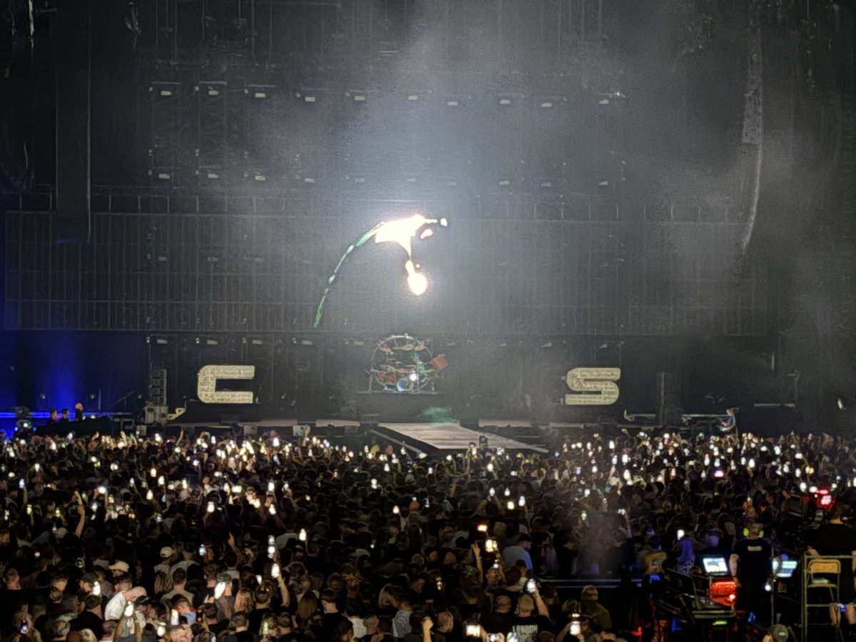 Whole night and day off - couple of grumpies needed sorting but they were quick fixes - and went from extreme middle age to extreme oldest in the building with trips to see the magnificent Anton du Beke and then the insanely brilliant Chase and Status with my boys, just awesome!