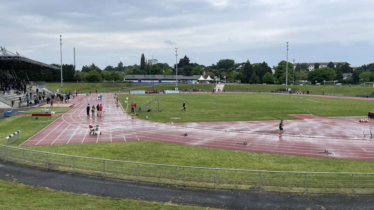 SCO Angers Athlé (@scoangersathle) on Twitter photo C’est parti pour le 1er tour des Interclubs Stade Mikulak #Angers #SportAngers C’est parti pour le 1er tour des Interclubs Stade Mikulak #Angers #SportAngers