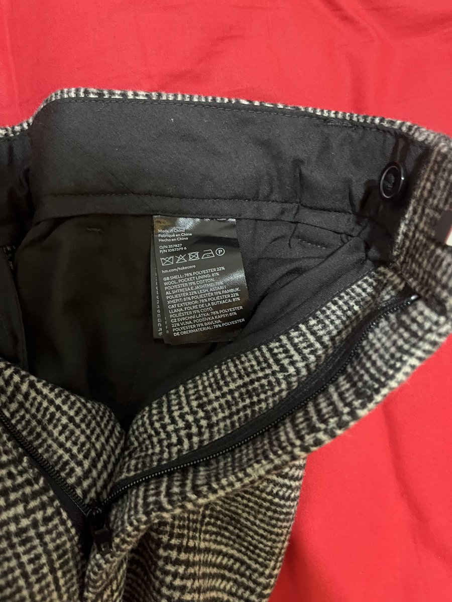 ontagenduy's tweet photo. HnM relaxed fit uk 34 100k nego angkut dm for more info https://t.co/uXfCwvFVeU