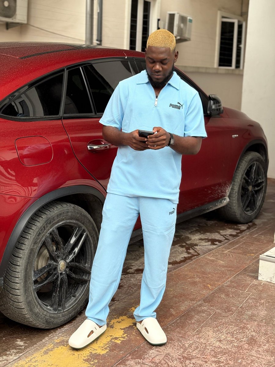 AdageorgeA's tweet image. Customer called and I answered..
Na me dey run am
No dey ask for location, just tell us to deliver..
