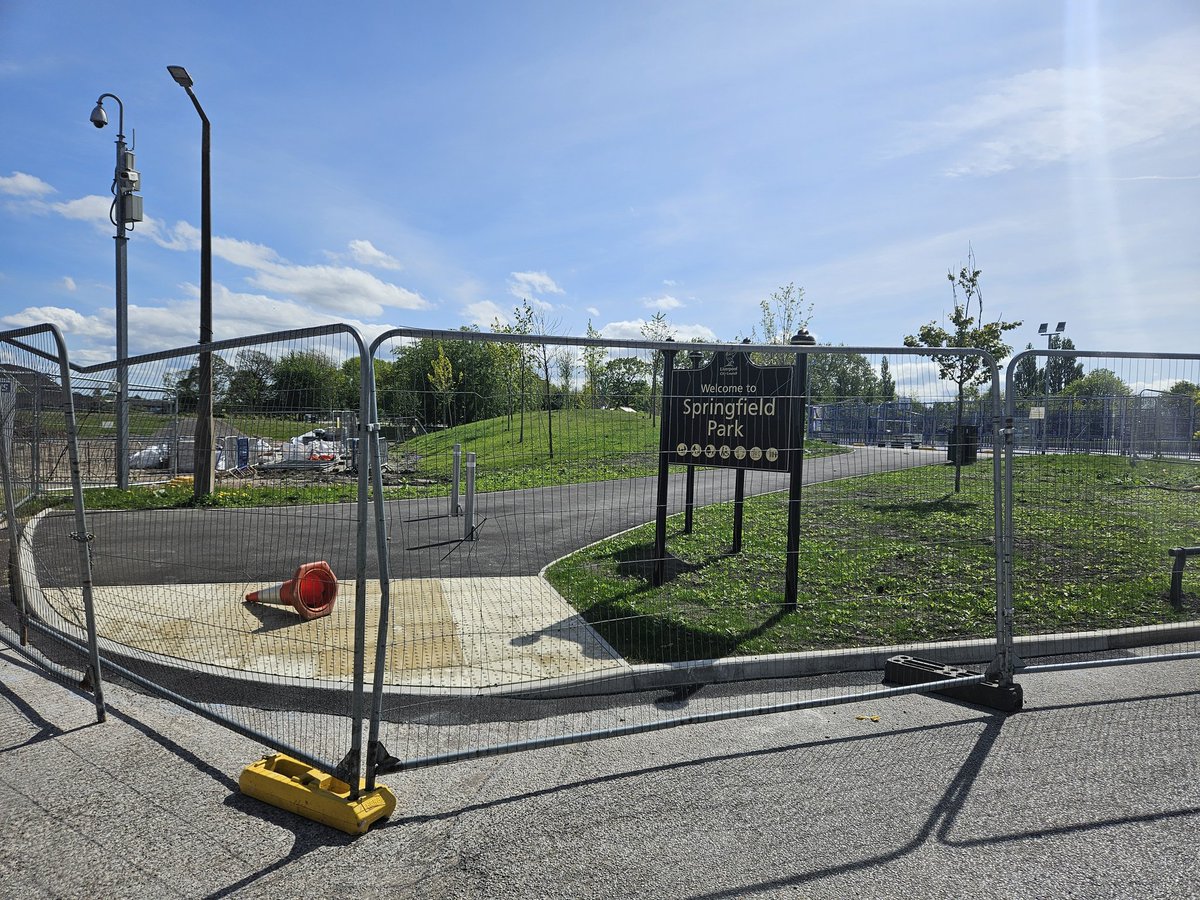 ShirtandJumper (@shirtandj) on Twitter photo #FreeSpringy
When will Springfield Park finally be free from the shackles of <a href="/AlderHey/">π₯ Alder Hey π</a> Executives & the fences be gone so the community can finally have their FULL park back!!!
<a href="/liverpoolpost/">The Post</a> <a href="/LivEchonews/">Liverpool Echo</a> <a href="/FOSPLiverpool/">Friends Of Springfield Park</a> <a href="/Jokennedy81/">Joanne kennedy</a> <a href="/westderbylibdem/">West Derby Liberal Democrats</a> <a href="/FieldsInTrust/">Fields in Trust π</a> <a href="/LiverpoolParks/">Liverpool Parks</a> #FreeSpringy
When will Springfield Park finally be free from the shackles of <a href="/AlderHey/">π₯ Alder Hey π</a> Executives & the fences be gone so the community can finally have their FULL park back!!!
<a href="/liverpoolpost/">The Post</a> <a href="/LivEchonews/">Liverpool Echo</a> <a href="/FOSPLiverpool/">Friends Of Springfield Park</a> <a href="/Jokennedy81/">Joanne kennedy</a> <a href="/westderbylibdem/">West Derby Liberal Democrats</a> <a href="/FieldsInTrust/">Fields in Trust π</a> <a href="/LiverpoolParks/">Liverpool Parks</a>