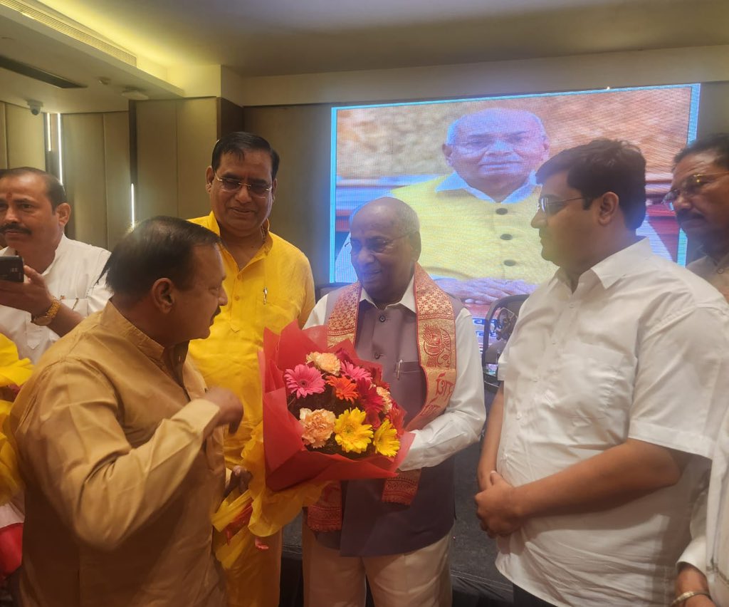 ग्वालियर, मध्य प्रदेश में आज एक सहकारिता वार्तालाप कार्यक्रम में सहकारी बंधुओं से मुलाक़ात हुई।