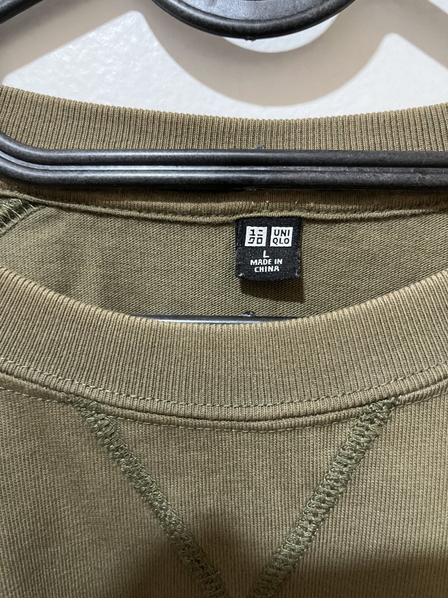 ontagenduy's tweet photo. 40 k uk L uniqlo dm for more info https://t.co/zmHP8mWVAk
