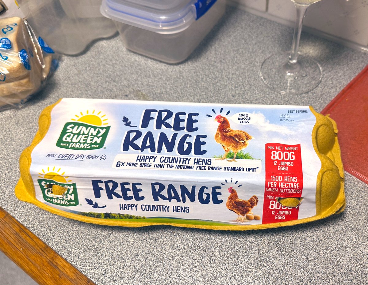 iamdaniela's tweet photo. Hey Peter Dutton, these were $10.50.
#youlose #AusVotes2025 #auspol25 https://t.co/tM7Pko0Emt