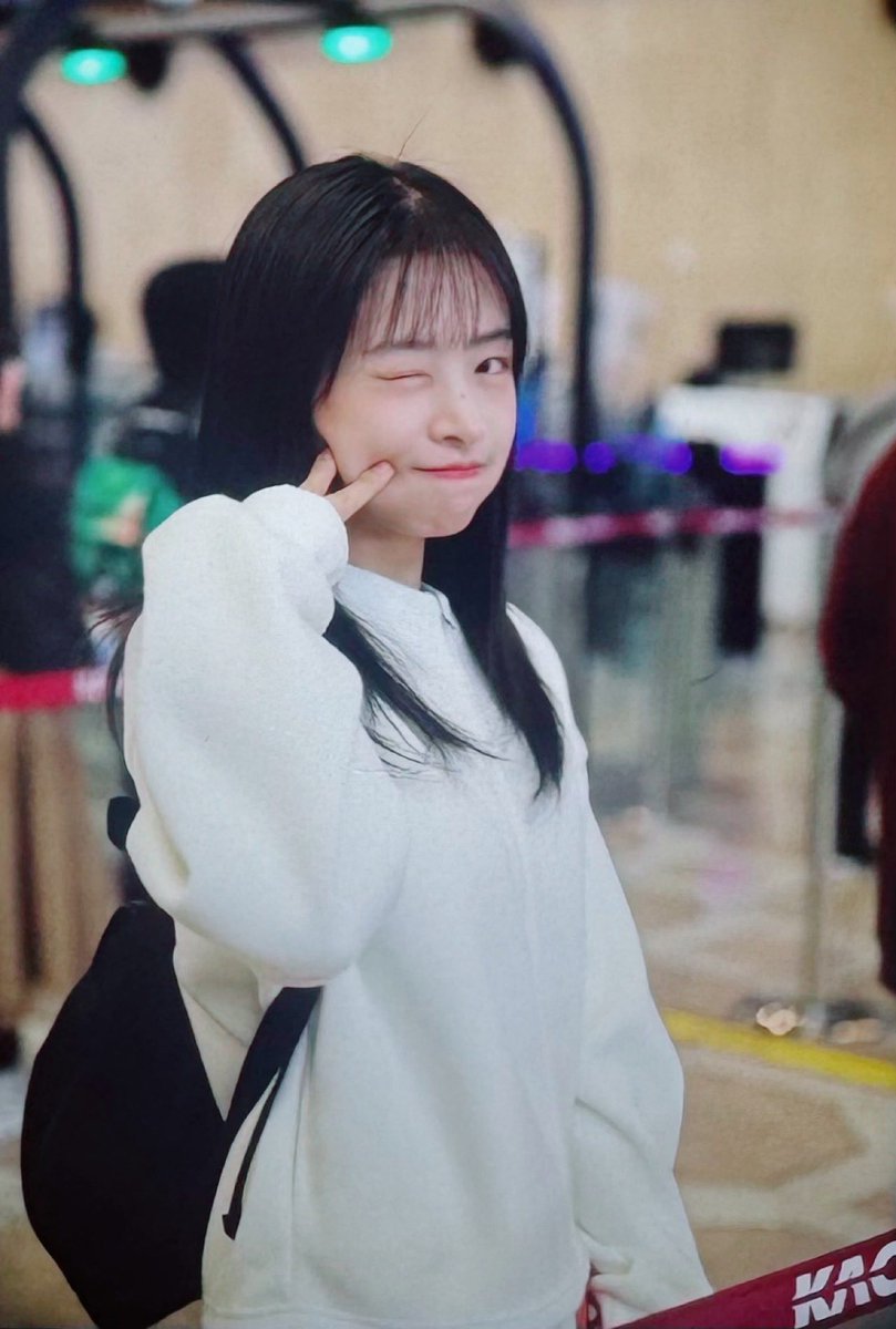 250504 GMP

🤍모찌피스_-v 말랑~🤍

#김채원 #허니챈 #채원 <a href="/chaeni_1108/">Kim Chae won</a>
#챈챈정보통