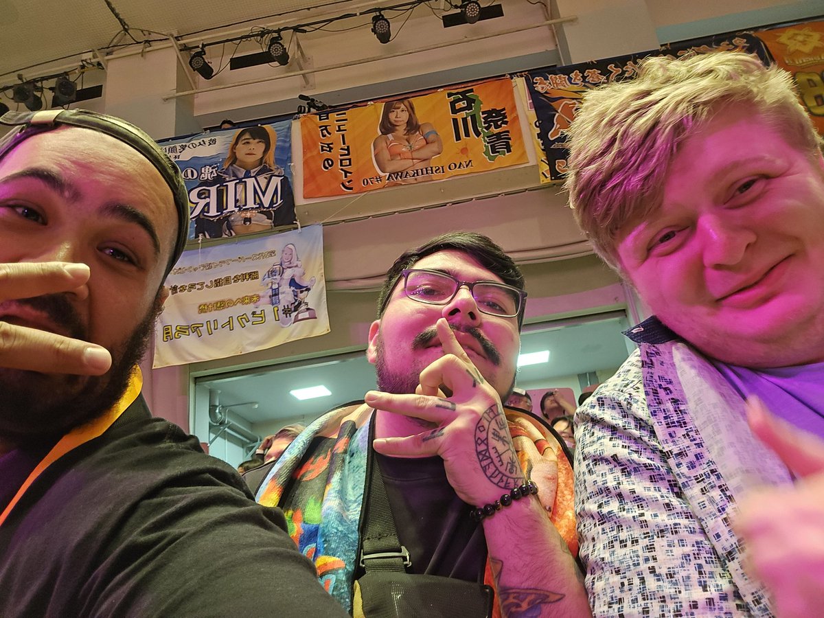 JousChef's tweet photo. At Korakuen Hall to see Utami! Oh and MAYUFUCKINGIWATANI too. @DawsonGolove @YddurQ https://t.co/AU2DjyOCLE