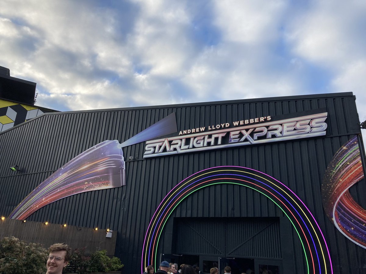 The Basic Theatre Reviewer tweet media