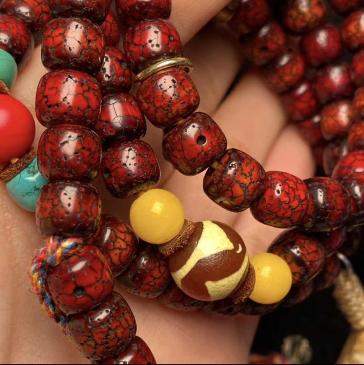 VictorCommander's tweet photo. 【Name】Bodhi string offered by vermilion
【Material】Bodhi、White brass、Yak jawbone、Cowhide
【Diameter】0.8cm
【Status】On Sale
【Price】$238
【Place of production】Lhasa, Tibet https://t.co/Phvbpp4fzp