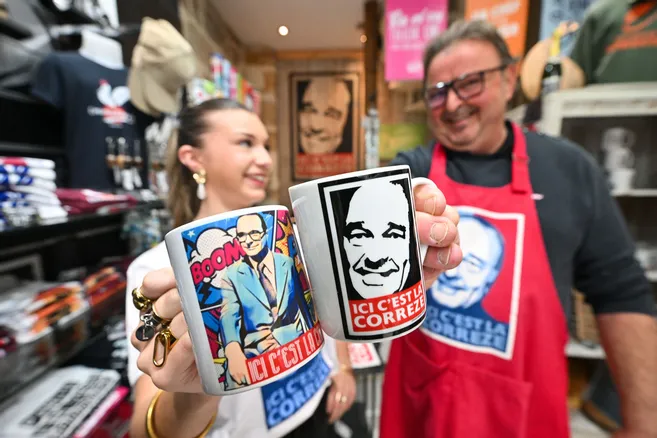 "Il fait partie des meubles. Il appartient à tout le monde" : comment Jacques Chirac est-il devenu une icône populaire ?

➡️lamontagne.fr/brive-la-gaill…