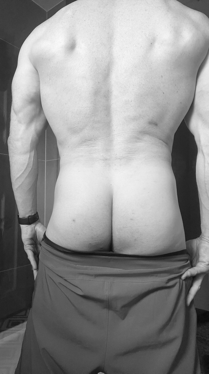 anthony_wellin's tweet photo. Come sin with me
#SinfulSunday
#StripSunday (kinda) https://t.co/NYXRhPg8qL