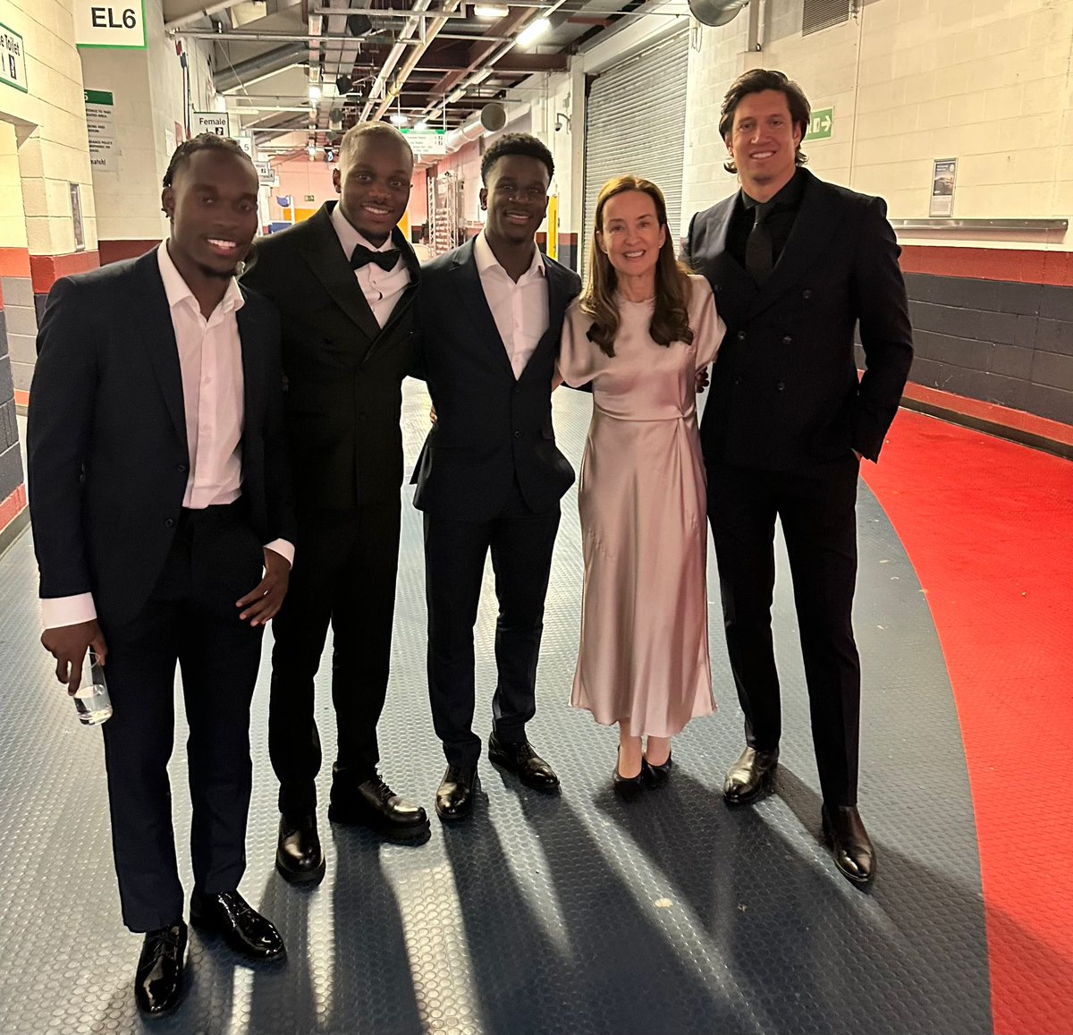 Bolton Wanderers (@officialbwfc) on Twitter photo A huge thank you to the incredible <a href="/vernonkay/">Vernon Kay</a> for hosting our End of Season Awards last night ๐
It was a pleasure to have you with us and everyone at the club hopes to see you soon ๐
#bwfc A huge thank you to the incredible <a href="/vernonkay/">Vernon Kay</a> for hosting our End of Season Awards last night ๐
It was a pleasure to have you with us and everyone at the club hopes to see you soon ๐
#bwfc