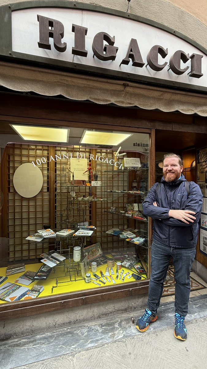 ¿Eres de los que se emocionan al ver una tienda de bellas artes o de los que pasan por su lado como si nada? 

#davidlopera #mentordecreadores #florencia #creaverso