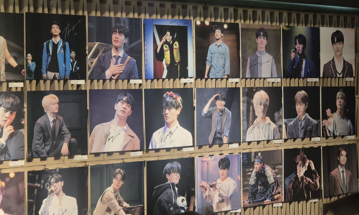 라닠✨ tweet media