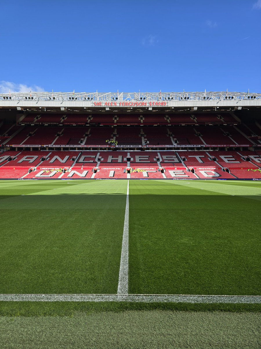maddyoffline's tweet image. The sun is out and it’s derby day in the #WSL 😍

#MUFC | #ManUtd