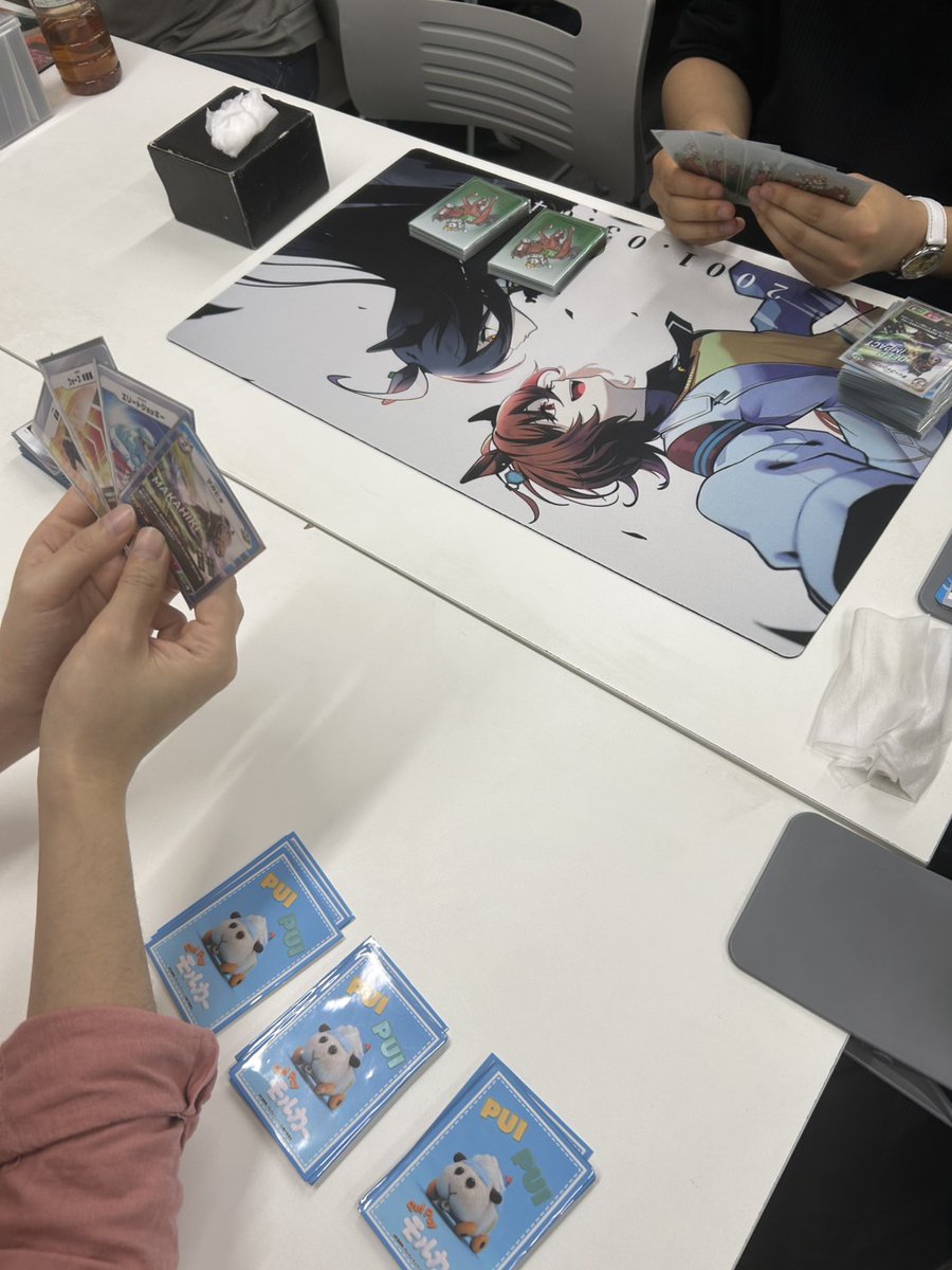 【大会結果報告📣】  
本日18時からフォースオブザホース体験交流会が開催されました
皆様ご参加ありがとうございました✨

優勝されたのは　ジャスタウェイさんでデッキ名「2番福永ジャスタウェイ」でした！   

またのご参加おまちしております。

#カードショップアジト　#フォースオブザホース