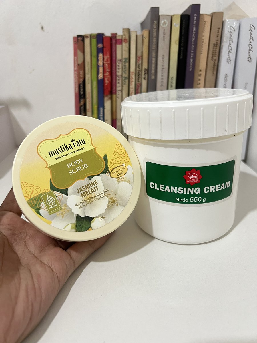 aadrrrrrrr's tweet photo. Things i don`t regret buying‼️

Waktunya beralih ke produk lokal brand. Mulai dari perawatan rambut dan badan✨ https://t.co/j6SCMriiFf