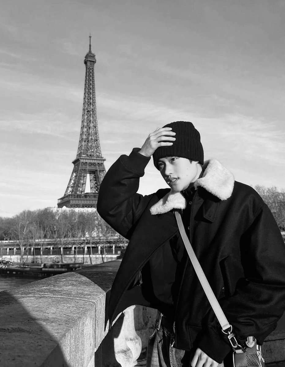 127RllZE's tweet photo. 💂🏼🐈‍⬛🗯️🗼

#briizeselcaday #bsd #SOHEE https://t.co/iUZCcOPa0B