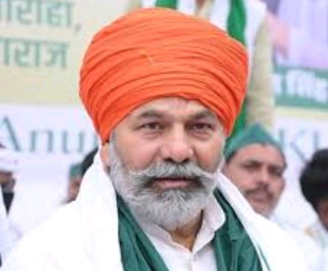अंधभक्तो की भावना भी इंसान और समय देखकर बदलती हे.

दीपिका पादुकोण और किसान नेता टिकैत दोनों ने जब से भगवा रंग के कपड़े पहने हे, तब से अंधभक्तो का दिमाग काम करना बंद कर दिया हे.

अब भैया किसी रंग पर कोई पेटेंट तो हे नहीं, जो एक रंग के ठेकेदार बन गए.

गजब लंगोट होते हे अंधभक्त भी.