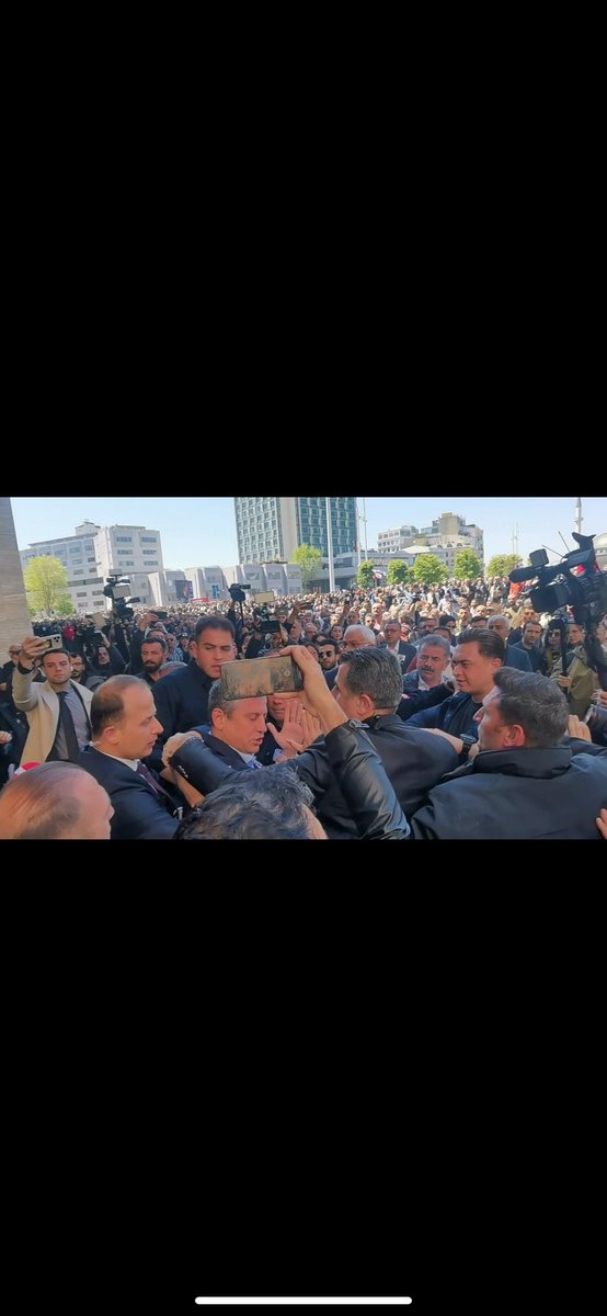 #GenelBaşkanımız Sn. Özgür Özel’e yapılan alçakça saldırıyı şiddetle kınıyor, geçmiş olsun dileklerimizi iletiyoruz.   

Demokrasiden, hukuktan ve barıştan yana tutumumuzu kararlılıkla sürdürmekten vazgeçmeceğiz.